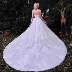 满庭芳婚纱礼服店-满庭芳婚纱礼服店