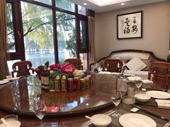 包厢-东湖食堂·湖景餐厅•会议