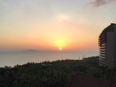 -三亚湾海居铂尔曼度假酒店