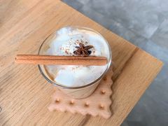 焦糖肉桂拿铁-怪 kafe.