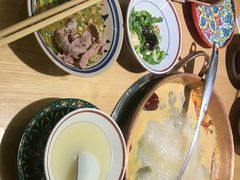 -洱火云南酸菜牛肉火锅(石景山当代商城店)