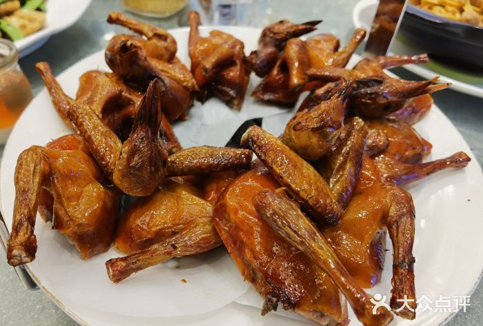 谭厨中山传家菜(佐阾虹湾店)生炸妙龄乳鸽图片