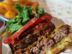 芝士牛肉蘑菇堡-Shake Shack(西单大悦城店)