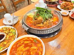 -喇喇排骨火锅·传统韩式脊骨汤(望京西园总店)