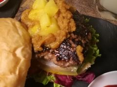 -HIGH FIVE哈福手工汉堡(桂林路店)