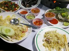 -J Daeng Seafood