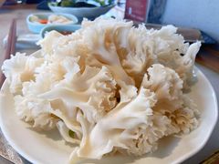 绣球菌-巴渝瓦肆重庆鲜火锅(宝龙环湖店)