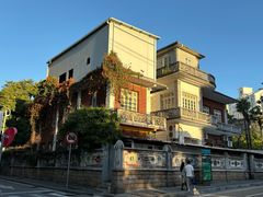 -溪岸路花鸟市场