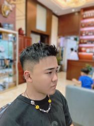 -尼特斯男士发型馆