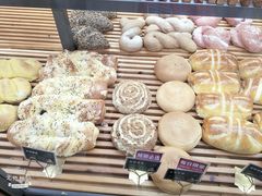 -焙丽拾光(麦凯乐直营店)