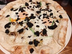 -JINNS锦时 steak&pizza(浸信会礼拜堂旧址店)
