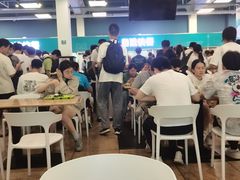 -同济大学本部学苑饮食广场