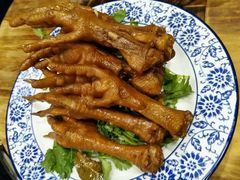 秘制卤鸡爪-九味一品铁锅炖·地锅鸡(和信广场店)