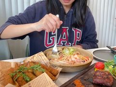 -西语·炭烧牛排(卓越中寰店)