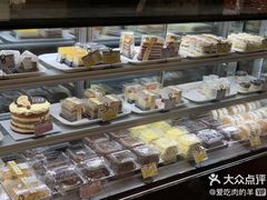 面包甜点陈列柜-新侨三宝乐面包店(崇文门店)