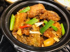 砂锅鱼头煲-草鱼先生潮州鱼生·虾生(新厦花园店)