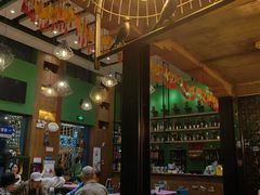 -香巴拉云南餐厅(华莱坞店)