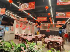 -洪霞餐馆·川菜·鲜货现炒(两江春城店)
