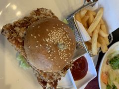 -WOLFGANG PUCK KITCHEN & BAR(迪士尼小镇店)