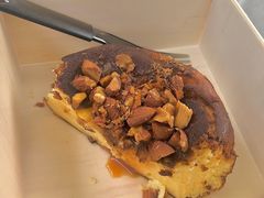 焦糖杏仁巴斯克-OUR Bakery(三里屯太古里店)