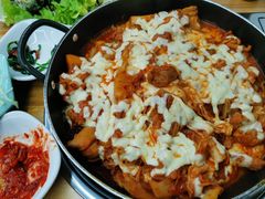 -亲昵春川鸡排(韩国美食街店)