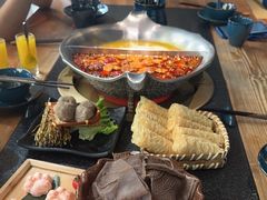 -湊湊火锅·茶憩(南京东路悦荟店)