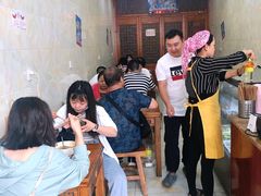 等位区-刘信牛羊肉小炒泡馍(回民街店)