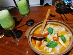 冬阴功汤饺-七色云蔬食(喜邻里店)
