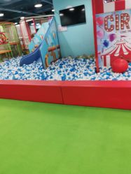 -咔叮卡丁·儿童室内赛车馆