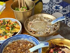 -包整·丝娃娃(一览甲秀楼风景店)