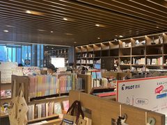 -茑屋书店(天目里店)