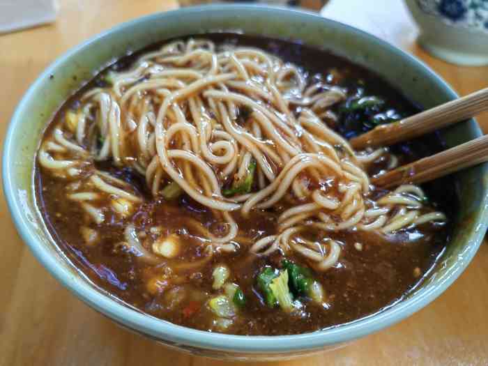 银鲜牛肉面(东街小巷店)-"回老家阆中,每次都比需吃牛肉面,阆中的牛.