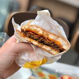 麦当劳🍟新品汉堡👉麻婆和牛堡🍔测评～