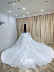 -予白婚纱礼服馆