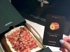 -白蘭BLANK(杭州湖滨银泰in77C区店)