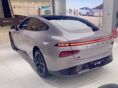 -小鹏汽车(上海静安大融城店)