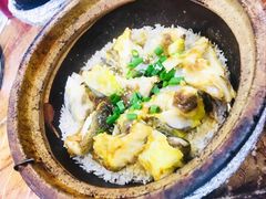 鱼头煲仔饭-红星光发煲仔饭(大石街店)
