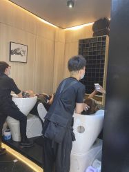 -HAIR CORNER