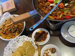 -富正毅三下锅·湘西韵味(天门山索道店)