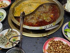 -沸炉重庆老火锅(军事博物馆店)