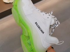 -BALENCIAGA(恒隆广场店)