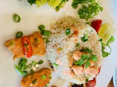 -Chom Cafe and Restaurant