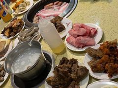 -鑫海汇海鲜烤肉火锅自助(七彩城店)