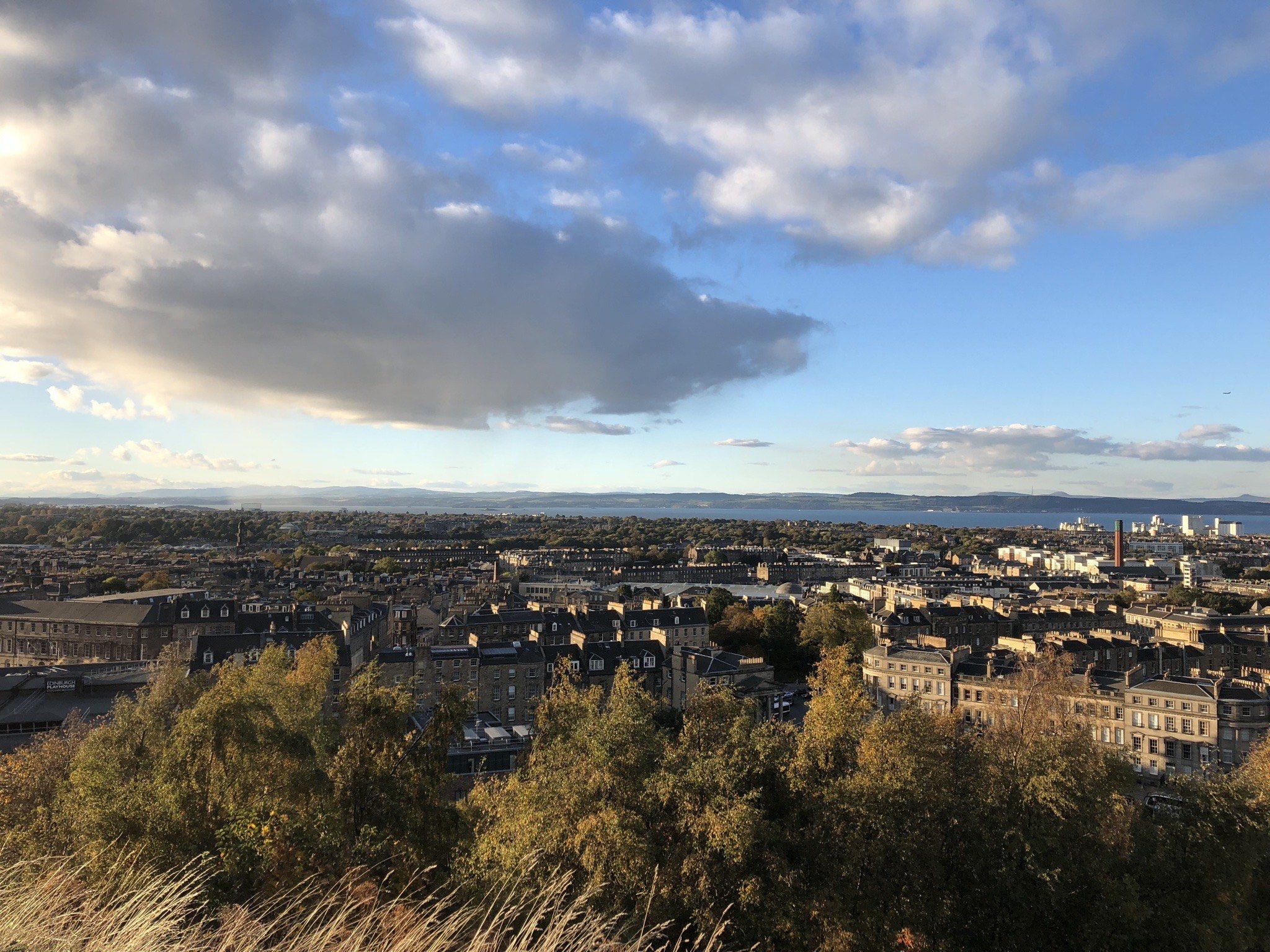 欣赏一下英国苏格兰首府爱丁堡卡尔顿山的优美风光之十四