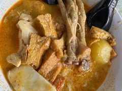 -亚王咖喱鸡米粉面