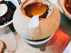 泰式椰皇炖乌鸡汤-陈鹏鹏潮汕菜(宝安机场T3航站楼店)