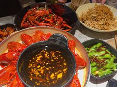 -巴厘龙虾·榜首油焖大虾(音乐学院·沿江酒馆店)