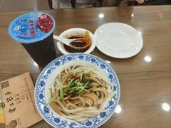 麻酱面皮-西安贾三灌汤包·回坊小吃·清真炒菜(北院门总店)