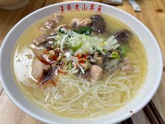 -文山荷鲜居(翠湖店)