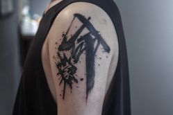 -映刻纹身